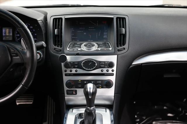 2015 INFINITI Q60 Journey