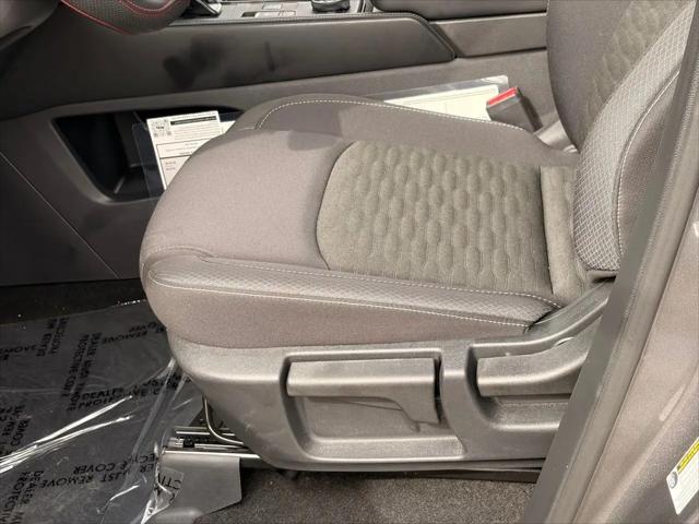 2025 Nissan Pathfinder S 4WD