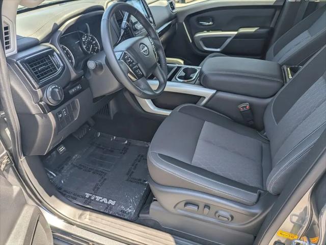 2024 Nissan Titan Crew Cab SV 4x2
