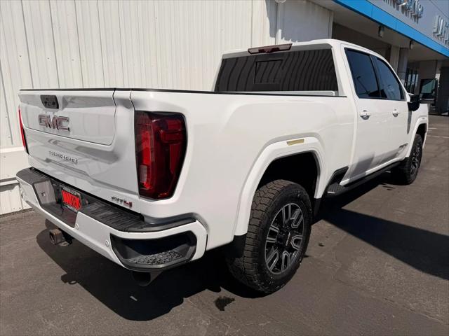 2022 GMC Sierra 2500HD 4WD Crew Cab Standard Bed AT4