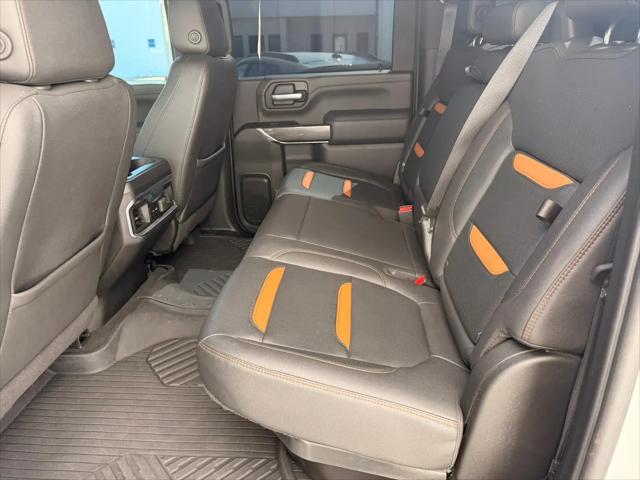 2022 GMC Sierra 2500HD 4WD Crew Cab Standard Bed AT4