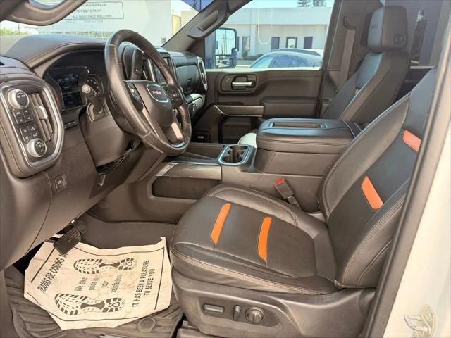 2022 GMC Sierra 2500HD 4WD Crew Cab Standard Bed AT4