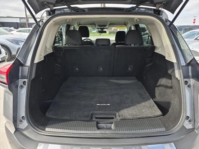 2022 Nissan Rogue SV Intelligent AWD