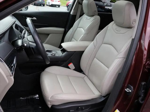 2023 Cadillac XT4 AWD Premium Luxury