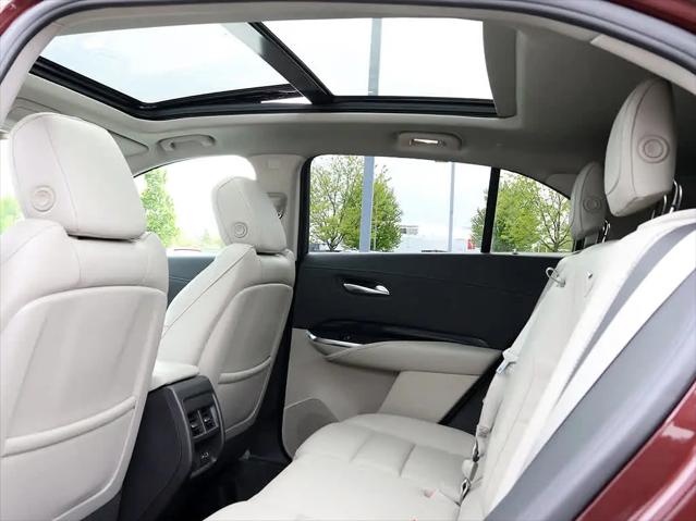 2023 Cadillac XT4 AWD Premium Luxury