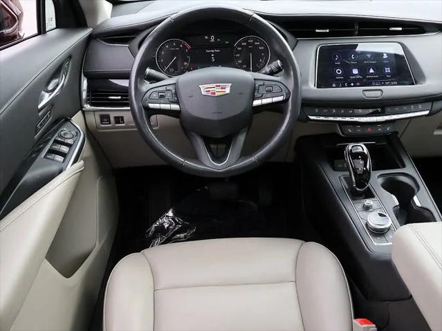 2023 Cadillac XT4 AWD Premium Luxury
