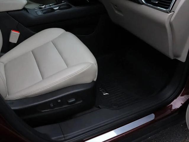 2023 Cadillac XT4 AWD Premium Luxury