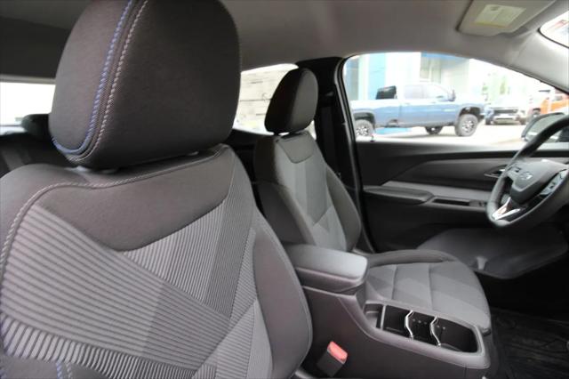2027 Chevrolet Bolt LT FWD