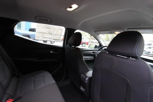 2027 Chevrolet Bolt LT FWD