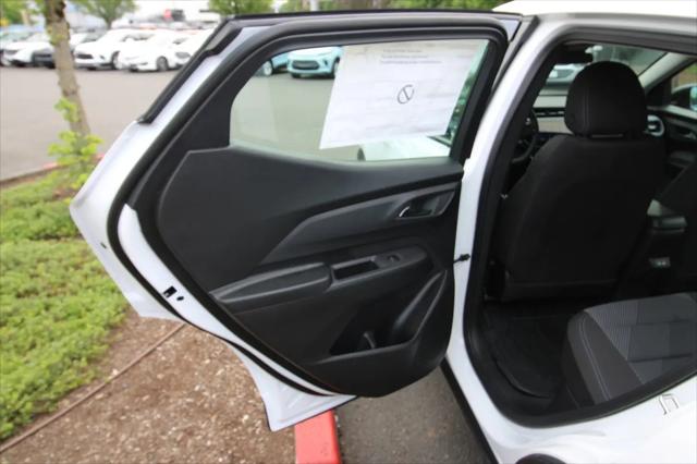 2027 Chevrolet Bolt LT FWD