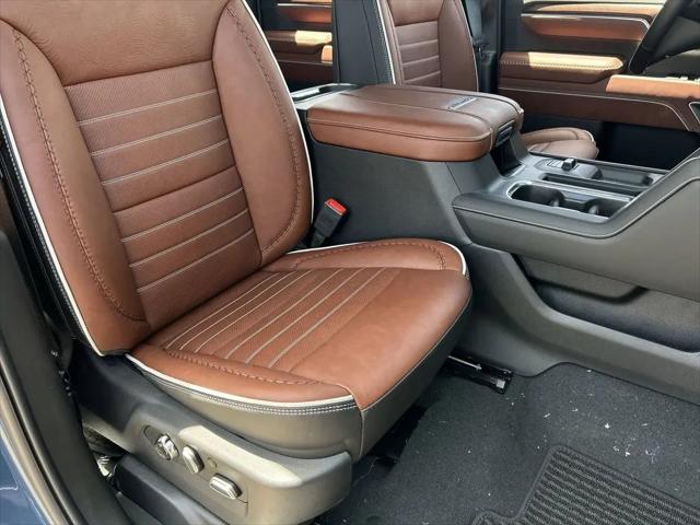 2026 GMC Sierra 2500HD Crew Cab, Standard Bed, Denali Ultimate, 4WD