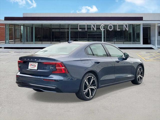 2024 Volvo S60 B5 Plus Dark Theme