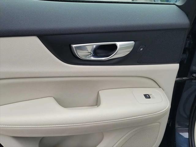 2024 Volvo S60 B5 Plus Dark Theme