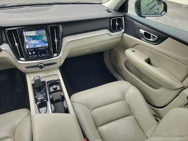 2024 Volvo S60 B5 Plus Dark Theme