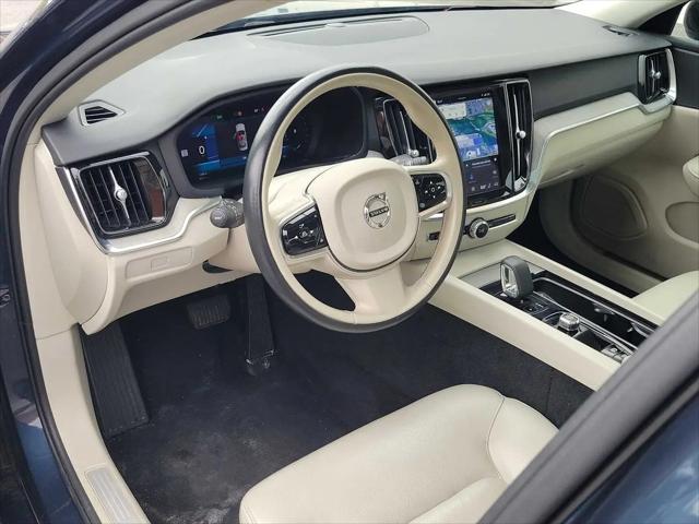2024 Volvo S60 B5 Plus Dark Theme