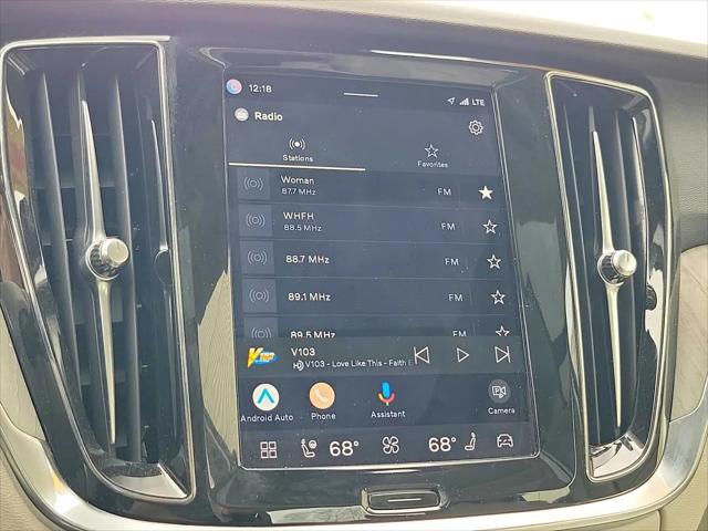 2024 Volvo S60 B5 Plus Dark Theme