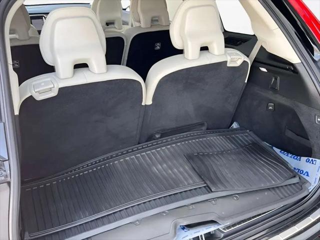 2020 Volvo XC90 T6 Momentum 7 Passenger