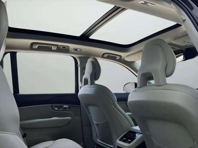 2020 Volvo XC90 T6 Momentum 7 Passenger
