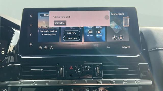 2026 Nissan Pathfinder SL