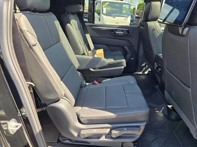 2026 Chevrolet Suburban RST, 4WD