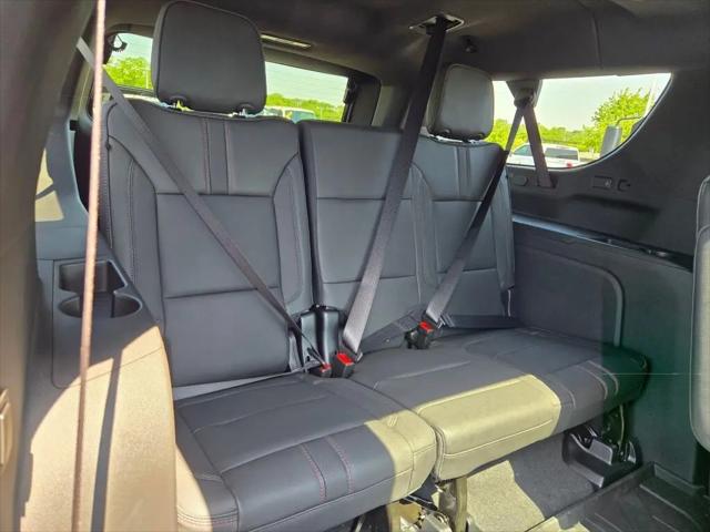 2026 Chevrolet Suburban RST, 4WD