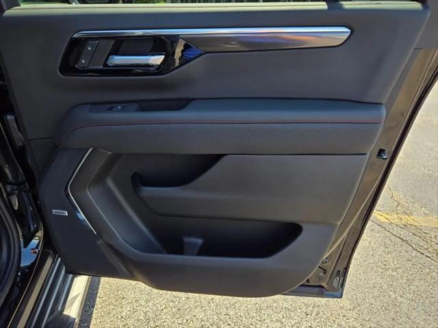 2026 Chevrolet Suburban RST, 4WD