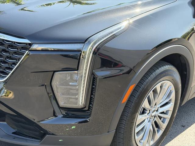 2025 Cadillac XT4 FWD Premium Luxury