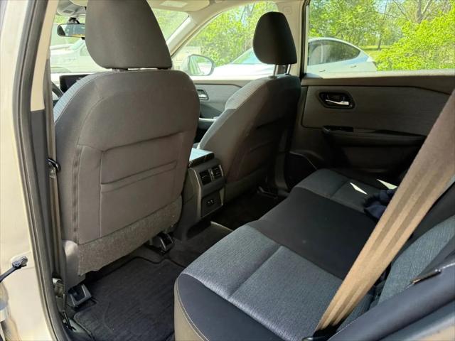 2022 Nissan Rogue SV FWD