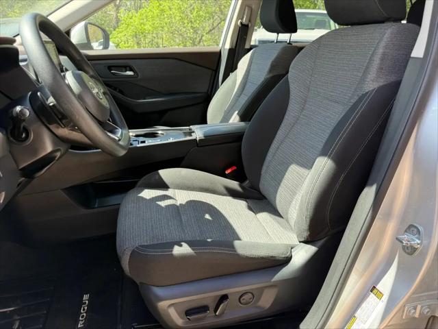 2022 Nissan Rogue SV FWD
