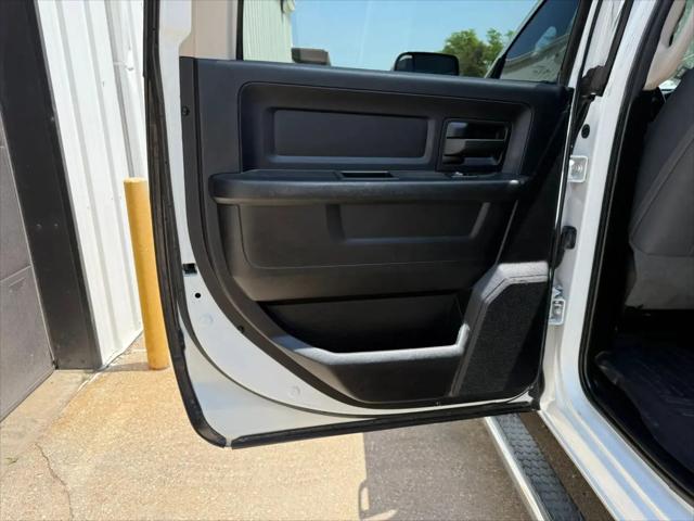 2017 Ram 2500 Tradesman Crew Cab 4x4 6'4" Box