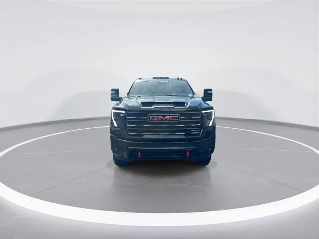 2025 GMC Sierra 2500HD 4WD Crew Cab Standard Bed AT4