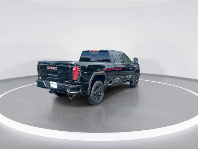 2025 GMC Sierra 2500HD 4WD Crew Cab Standard Bed AT4