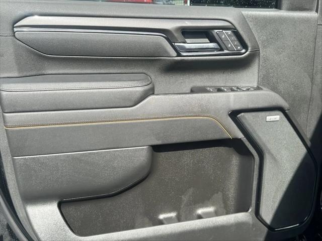 2025 GMC Sierra 2500HD 4WD Crew Cab Standard Bed AT4
