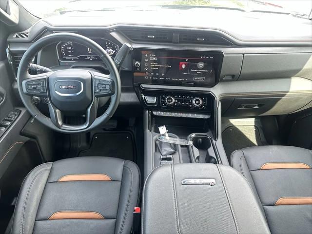 2025 GMC Sierra 2500HD 4WD Crew Cab Standard Bed AT4