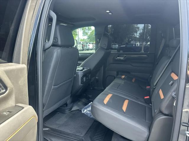 2025 GMC Sierra 2500HD 4WD Crew Cab Standard Bed AT4