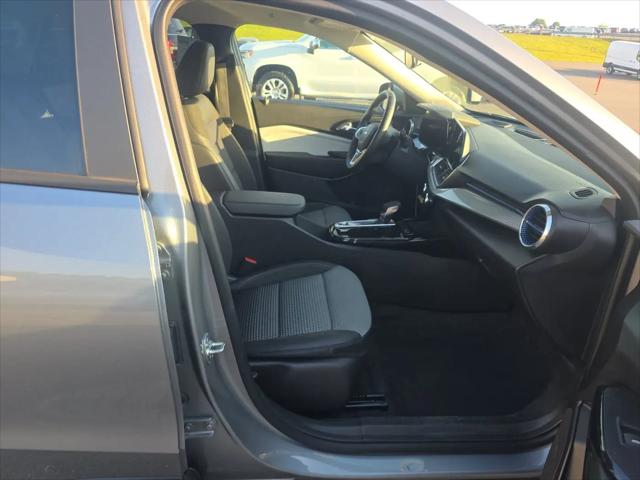 2025 Chevrolet Trax FWD LT
