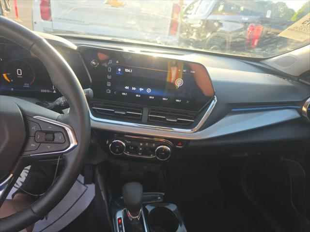 2025 Chevrolet Trax FWD LT