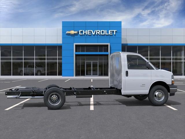 2026 Chevrolet Express Cutaway 4500 Van