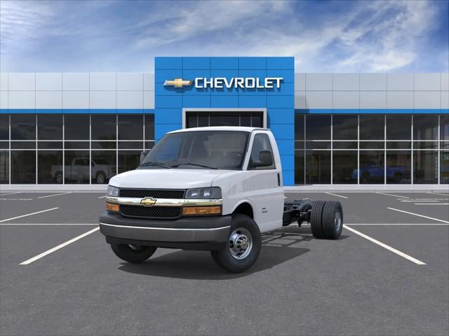 2026 Chevrolet Express Cutaway 4500 Van