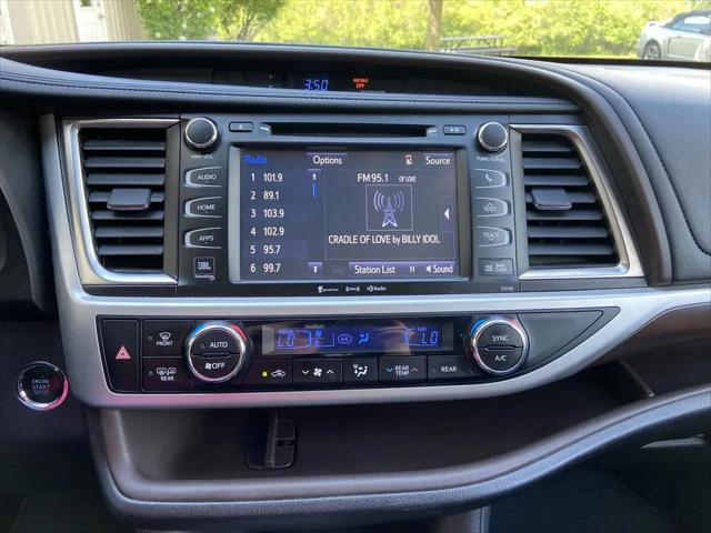 2016 Toyota Highlander Limited V6