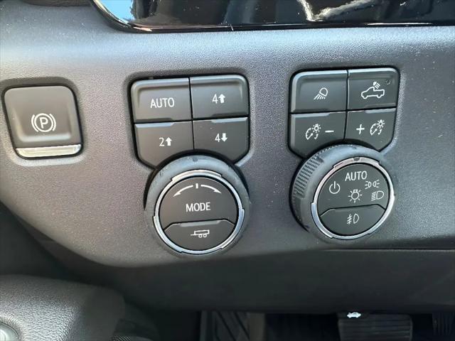 2026 Chevrolet Silverado 1500 4WD Crew Cab Short Bed LT Trail Boss