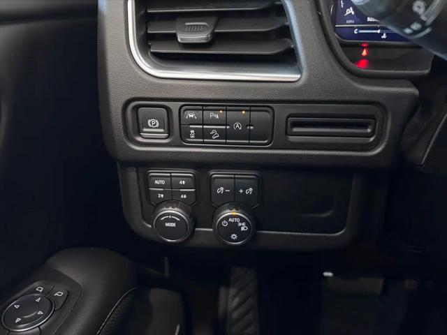 2024 Chevrolet Suburban 4WD Premier