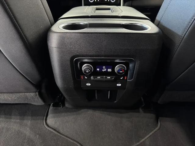 2024 Chevrolet Suburban 4WD Premier