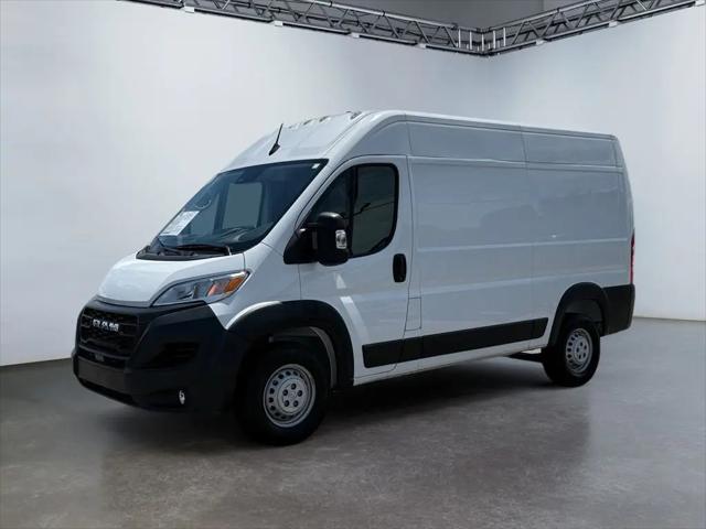 2025 Ram ProMaster 2500 Cargo Van Tradesman High Roof 136" WB w/Pass Seat