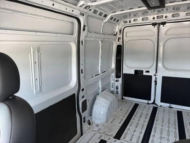 2025 Ram ProMaster 2500 Cargo Van Tradesman High Roof 136" WB w/Pass Seat