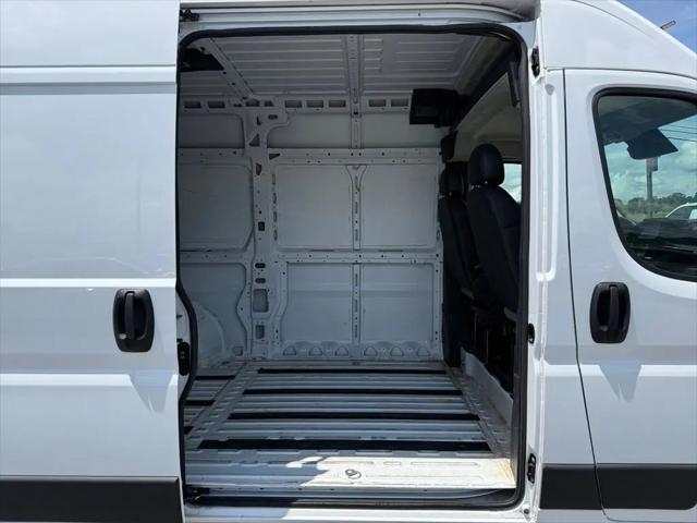 2025 Ram ProMaster 2500 Cargo Van Tradesman High Roof 136" WB w/Pass Seat