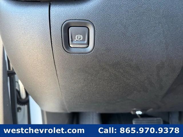 2026 Chevrolet Silverado 1500 4WD Crew Cab Short Bed Custom