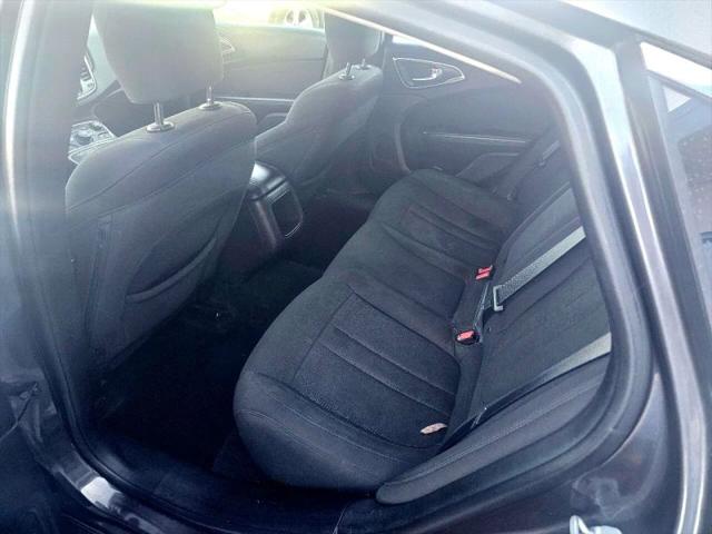 2016 Chrysler 200 Limited