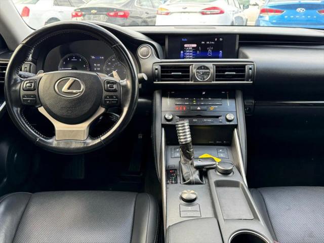2017 Lexus IS 200t 200t