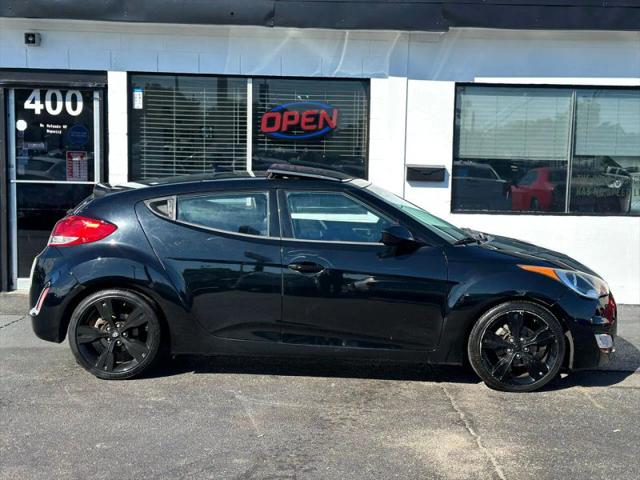 2012 Hyundai Veloster Base w/Black